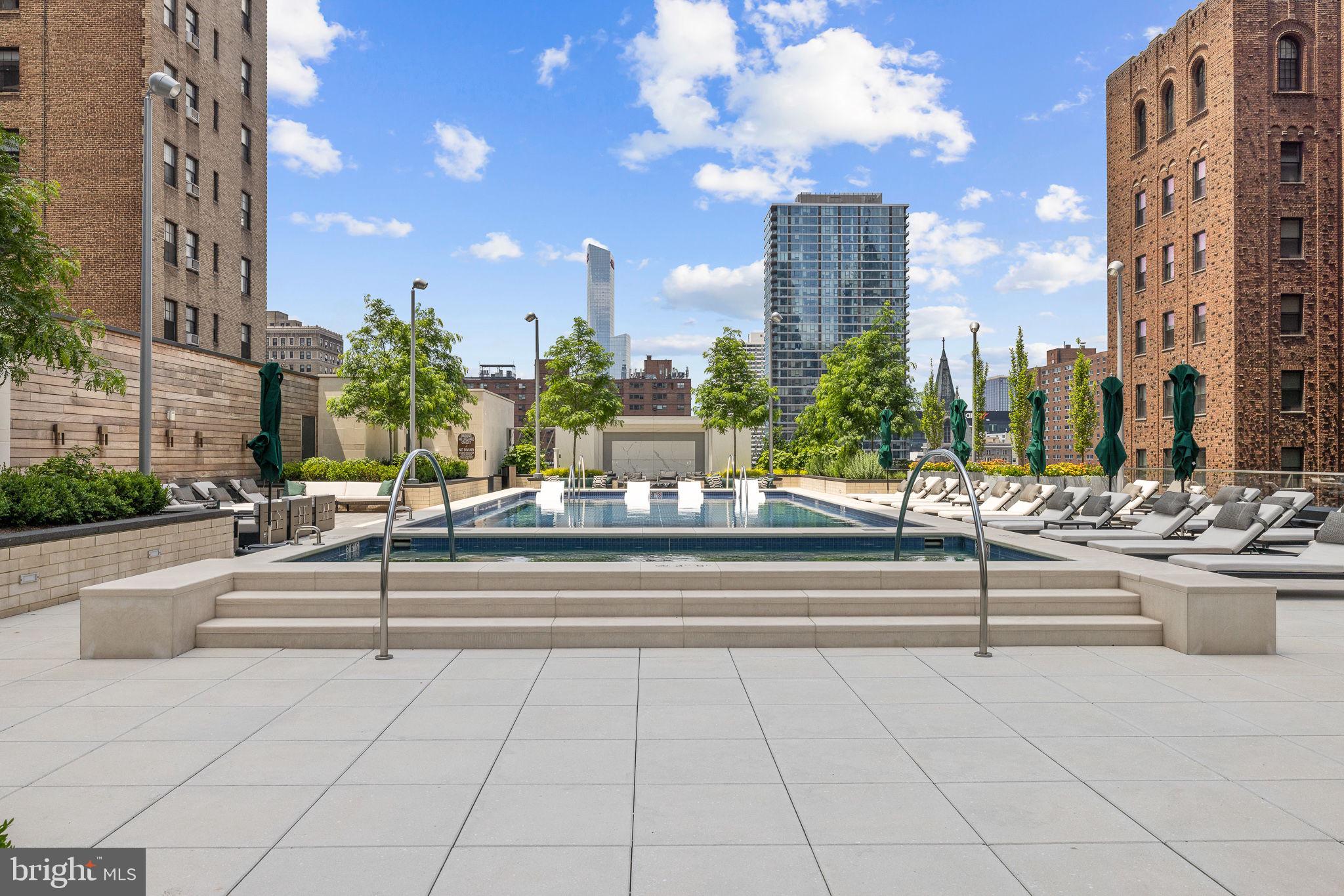 RITTENHOUSE SQUARE - Residential
