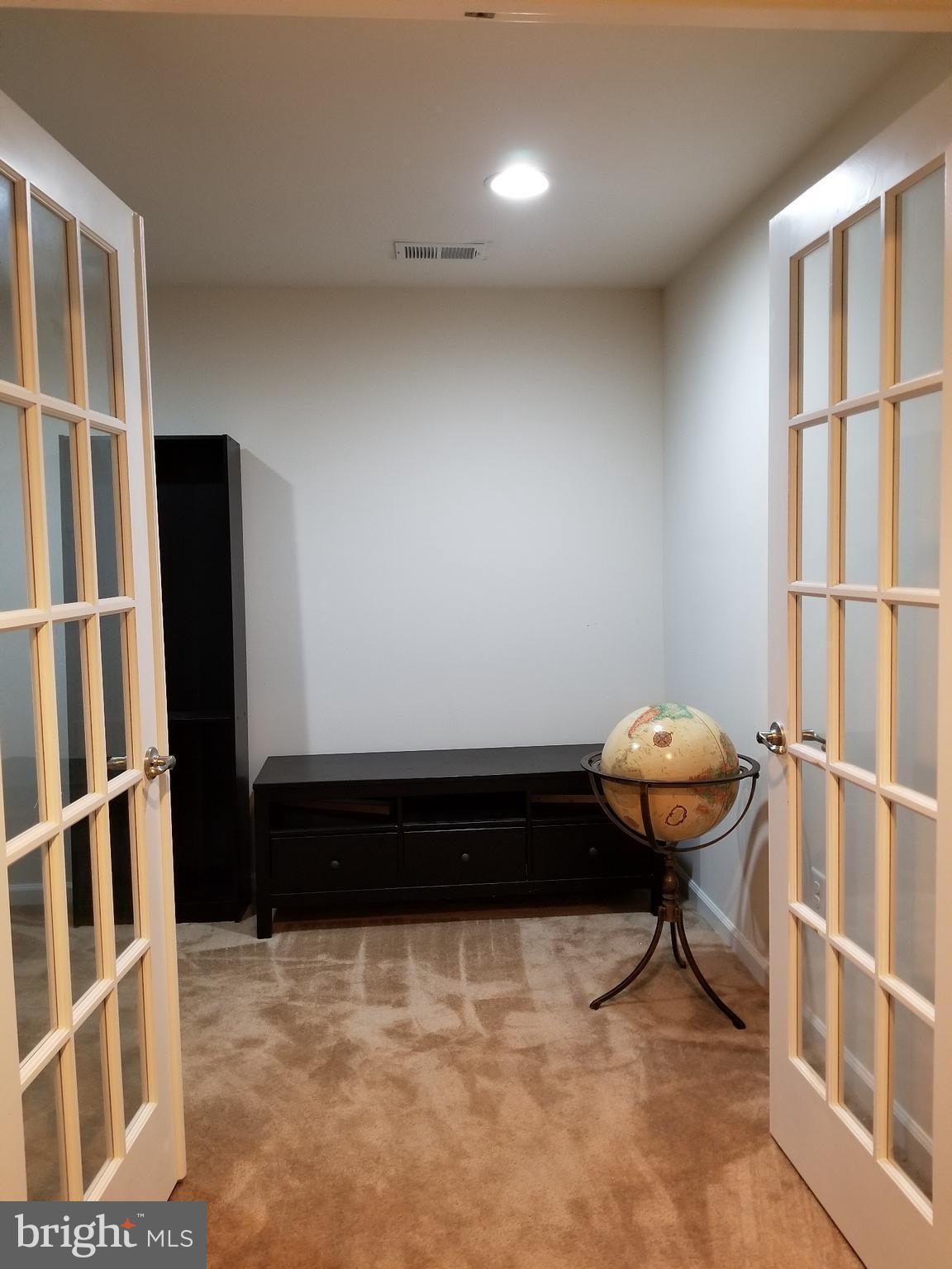 ST CHARLES SUB - FIELDSIDE - Residential Lease