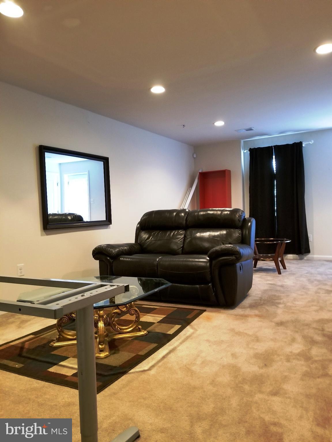 ST CHARLES SUB - FIELDSIDE - Residential Lease