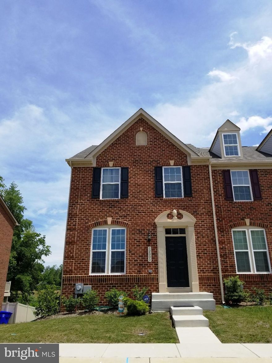 Almost new Town House ready immediately. 3 Story ! Large 3 bed/ 2 bath/1 half bath and Gourmet kitchen with island and full finished Basement with add. Family-room plus Office/ Exercise room. Walking distance to new High school / Ballpark.Backs to Lake and trees. Sorry no pets.