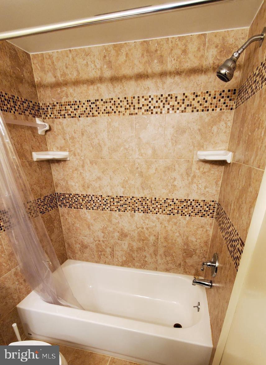 HUNTCREST - Residential