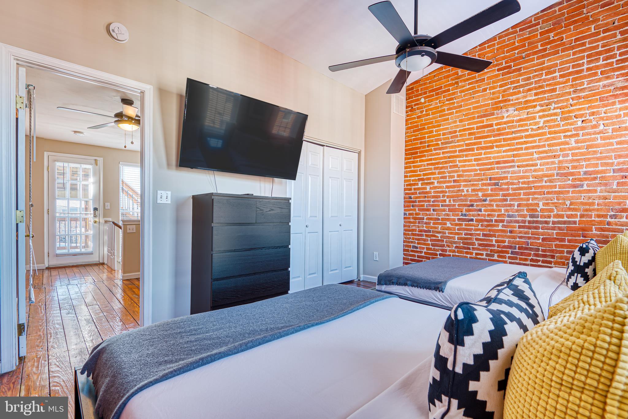 FEDERAL HILL HISTORIC DISTRICT - Residential Lease