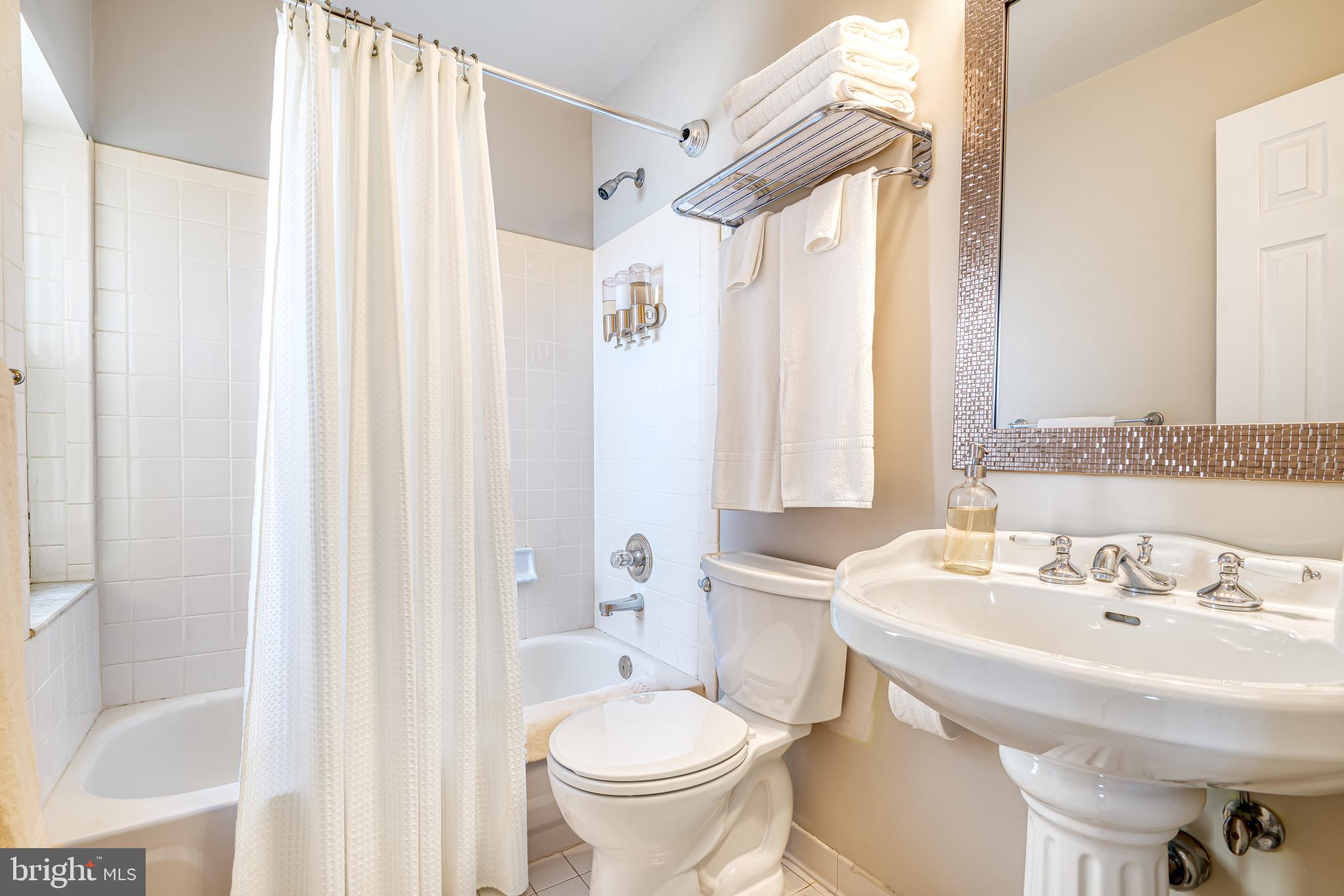 FEDERAL HILL HISTORIC DISTRICT - Residential Lease