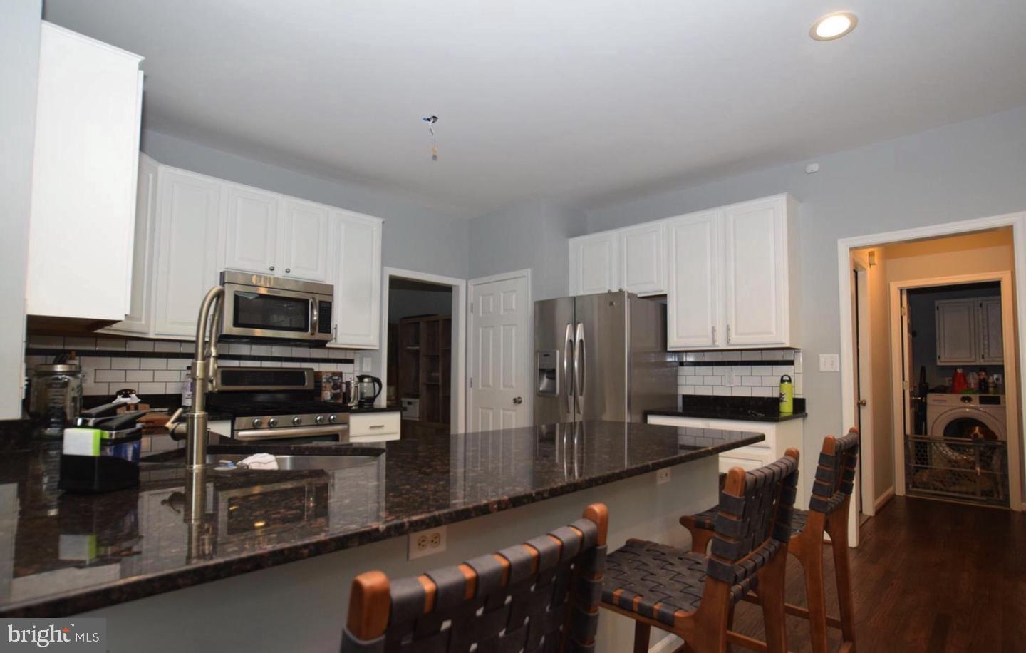 11607 NEW BOND STREET