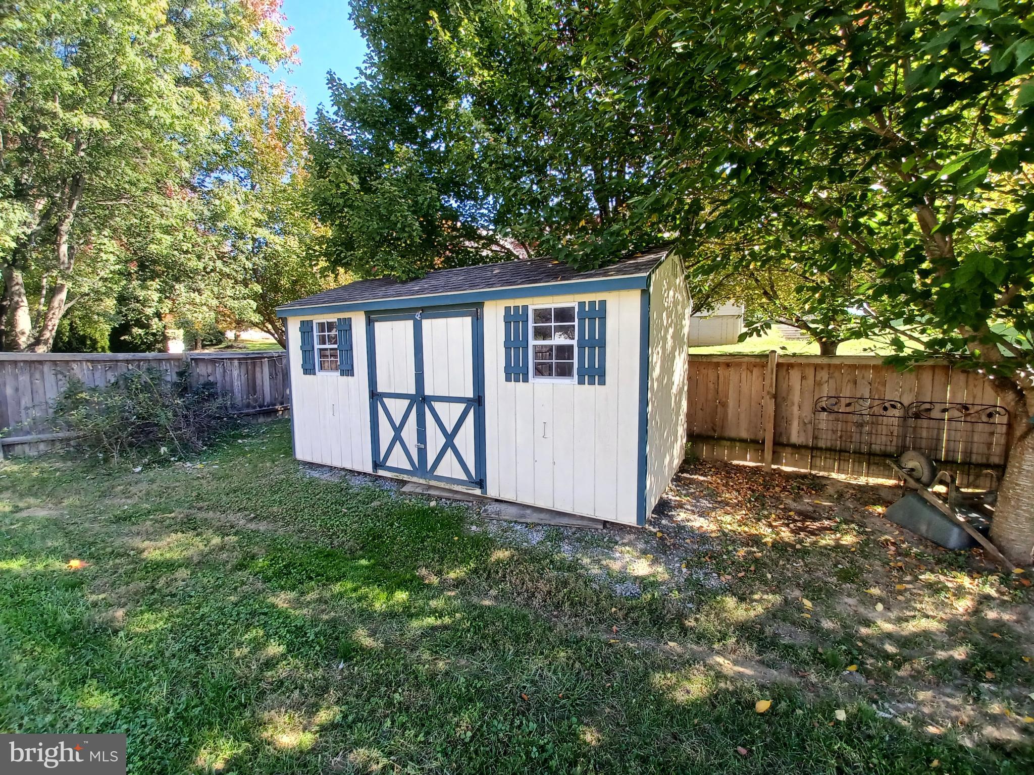 FORT HILL FARMS - Residential