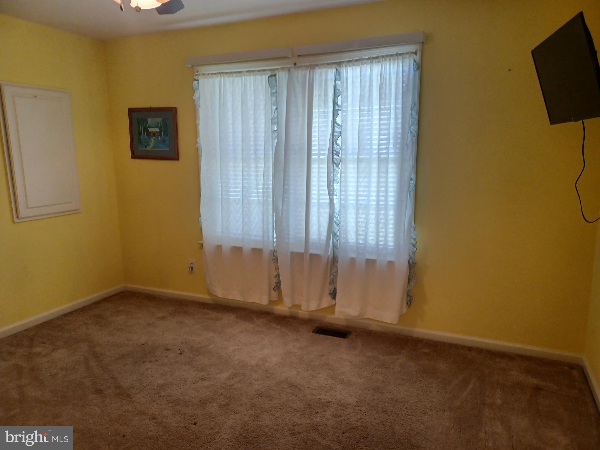 FORT HILL FARMS - Residential