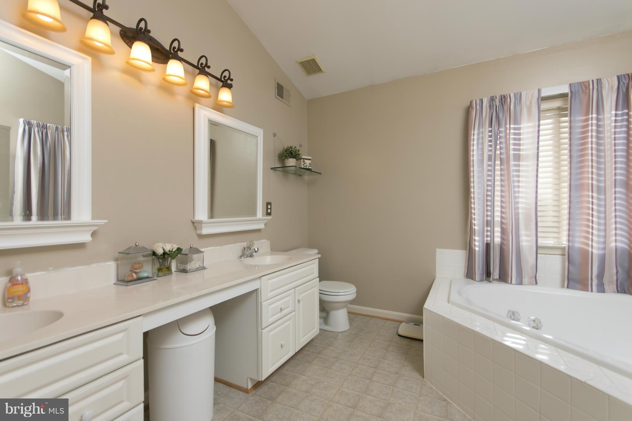 CARDINAL RIDGE - Residential