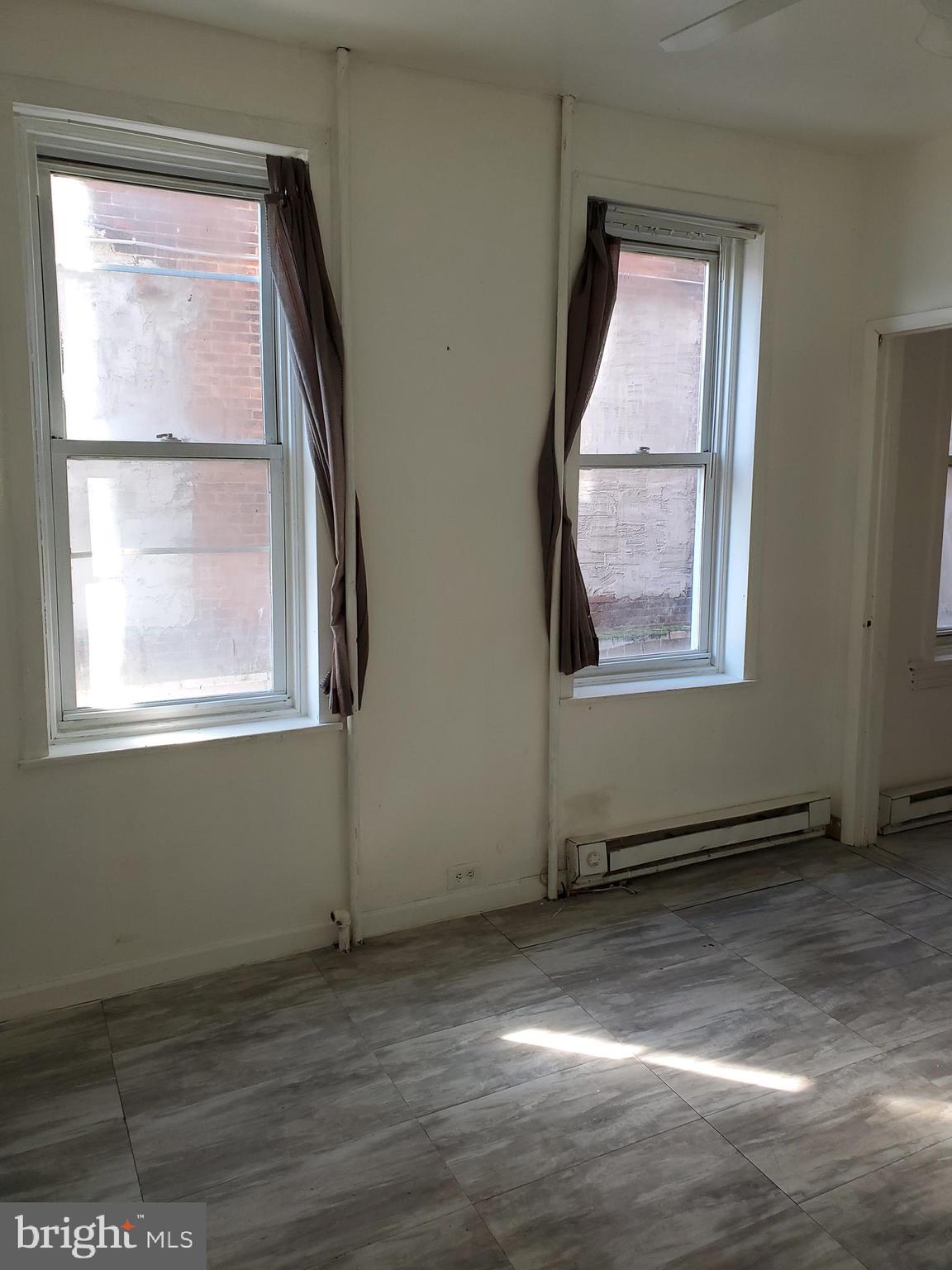 PHILADELPHIA (NORTH) - Residential Lease