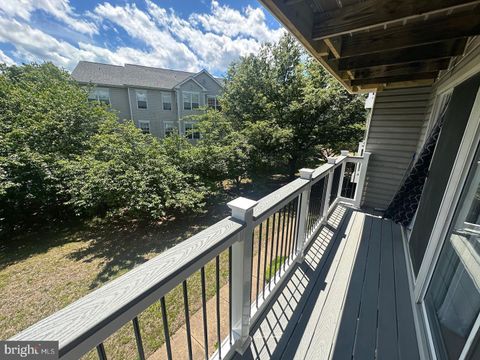 3371 YOST LANE C-202 DUMFRIES VA 22026
