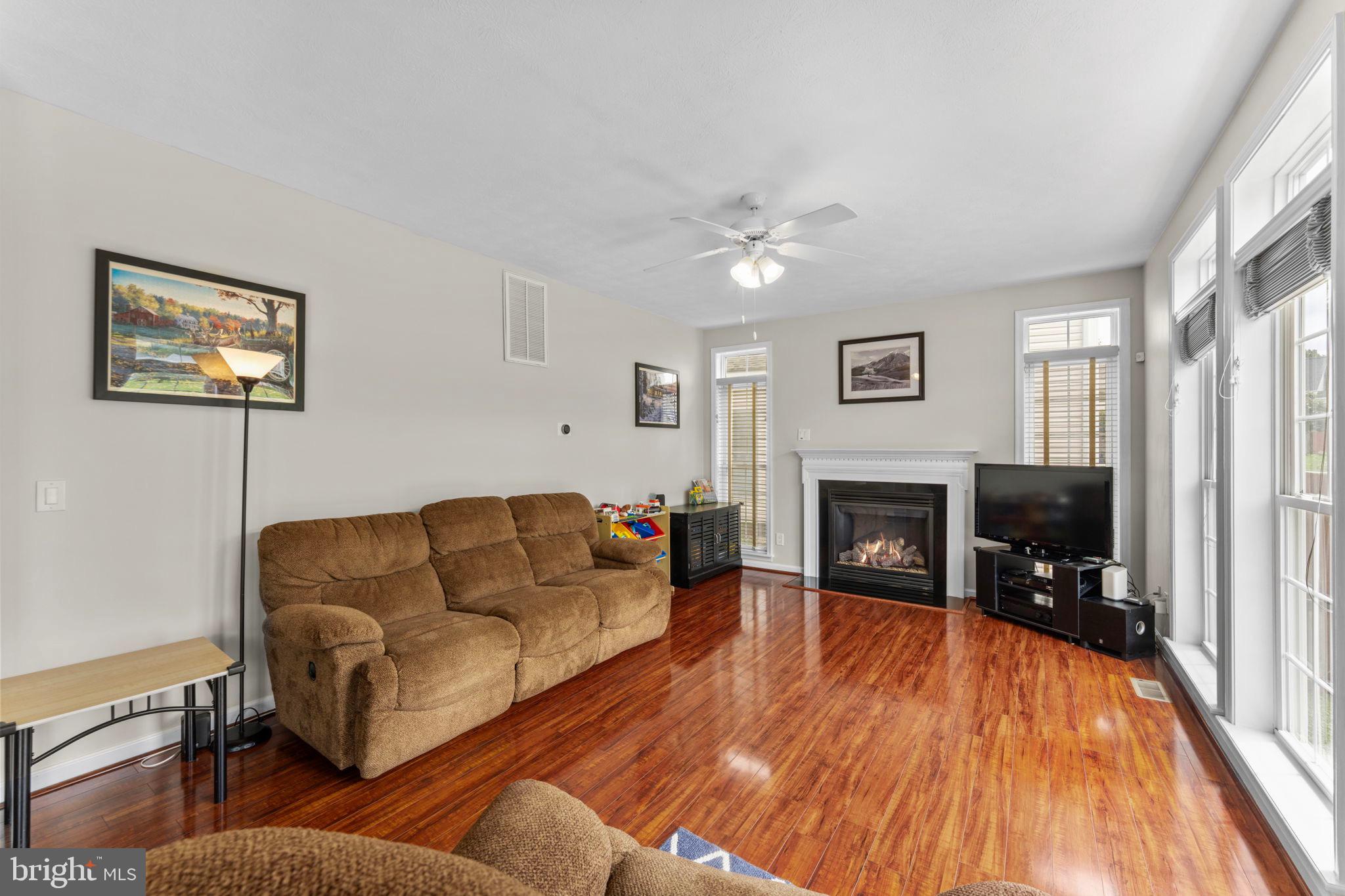 WIDEWATER VILLAGE - Residential Lease