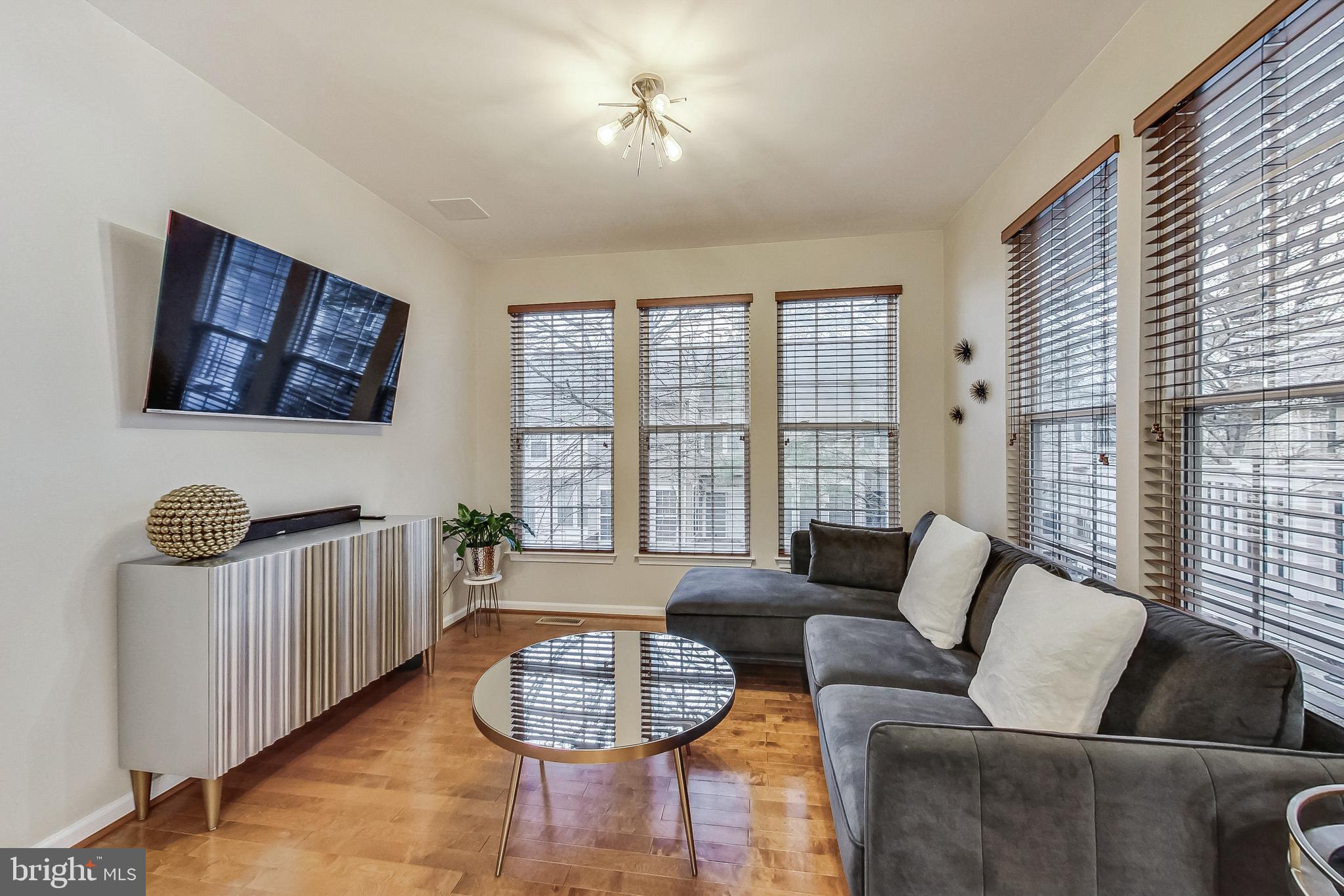 CEDAR POINTE - Residential