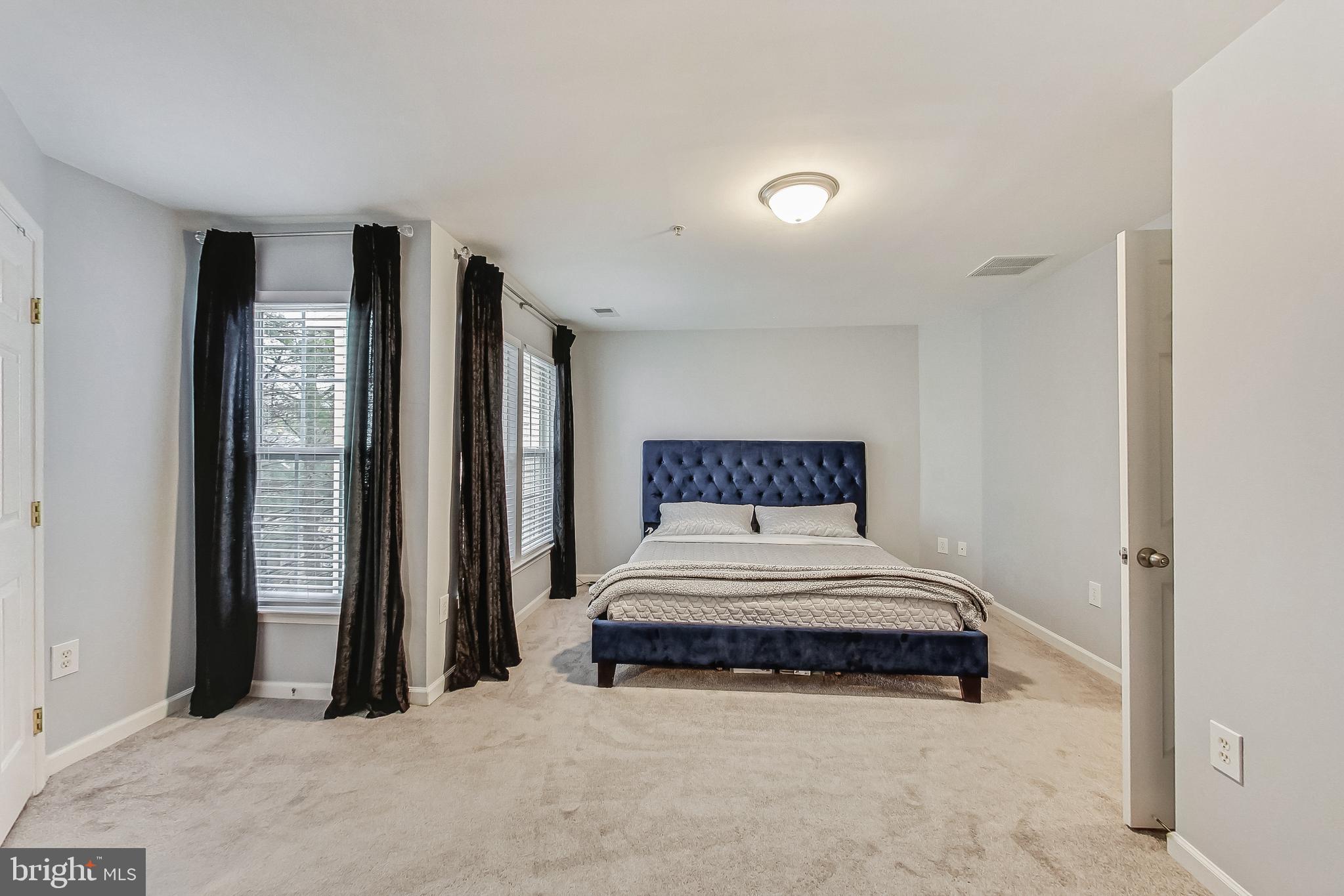 CEDAR POINTE - Residential