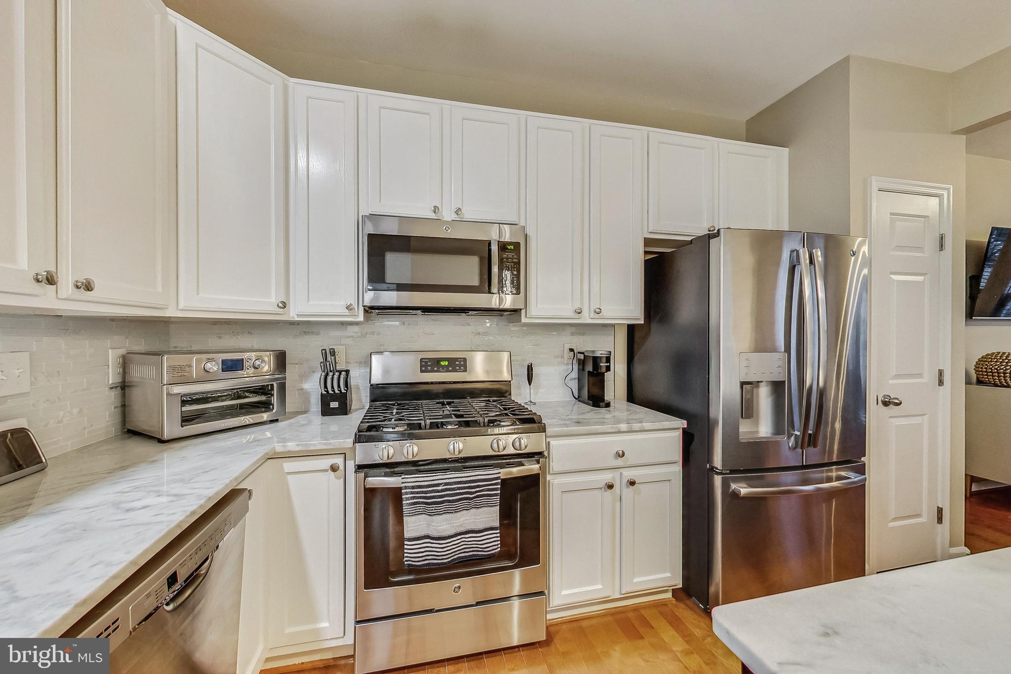 CEDAR POINTE - Residential