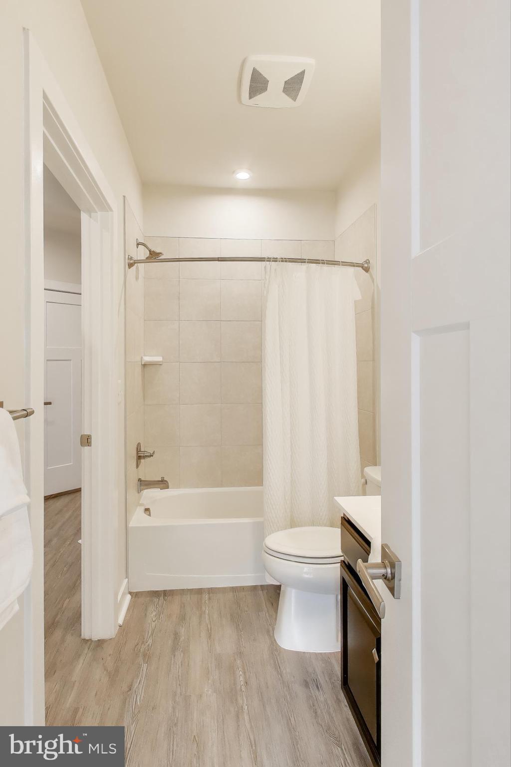 PADDOCK POINTE - Residential