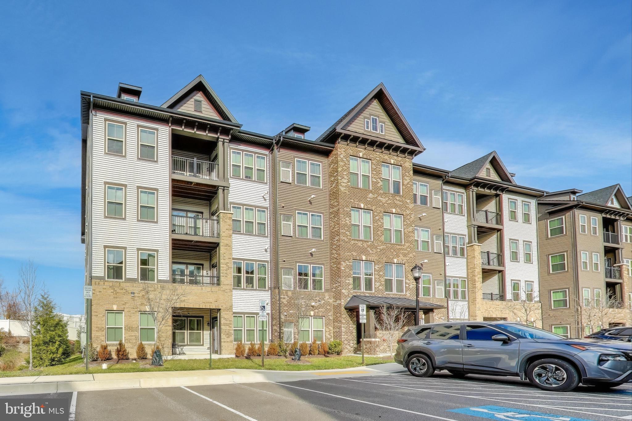 PADDOCK POINTE - Residential