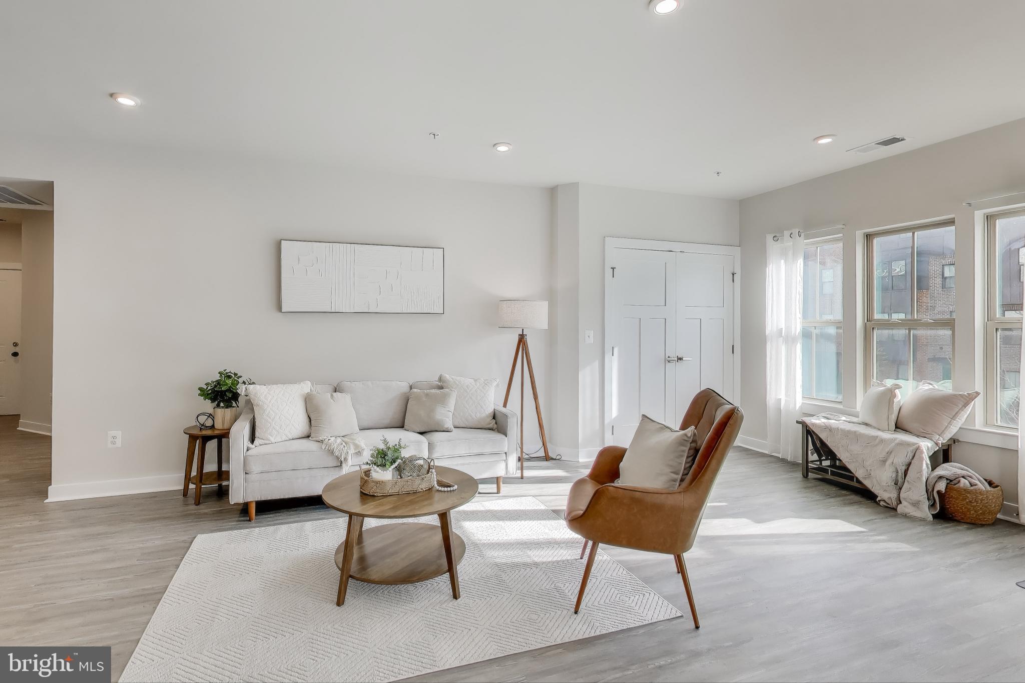 PADDOCK POINTE - Residential