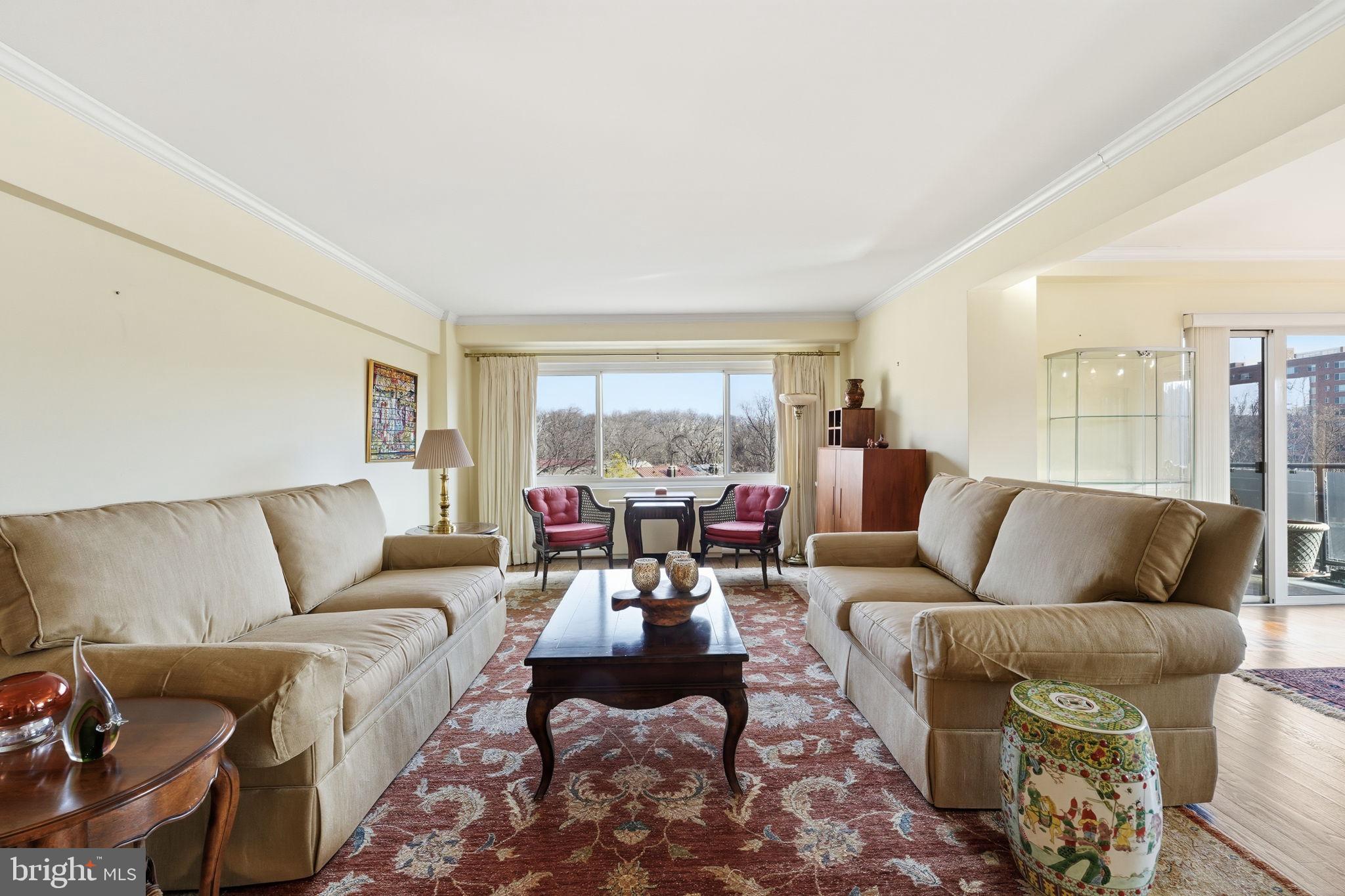 4201 CATHEDRAL AVENUE NW 905E