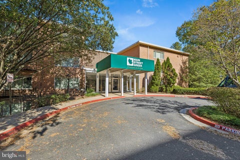 Photo of 10570 Main Street #508, FAIRFAX, VA 22030 (MLS # VAFC2009224)