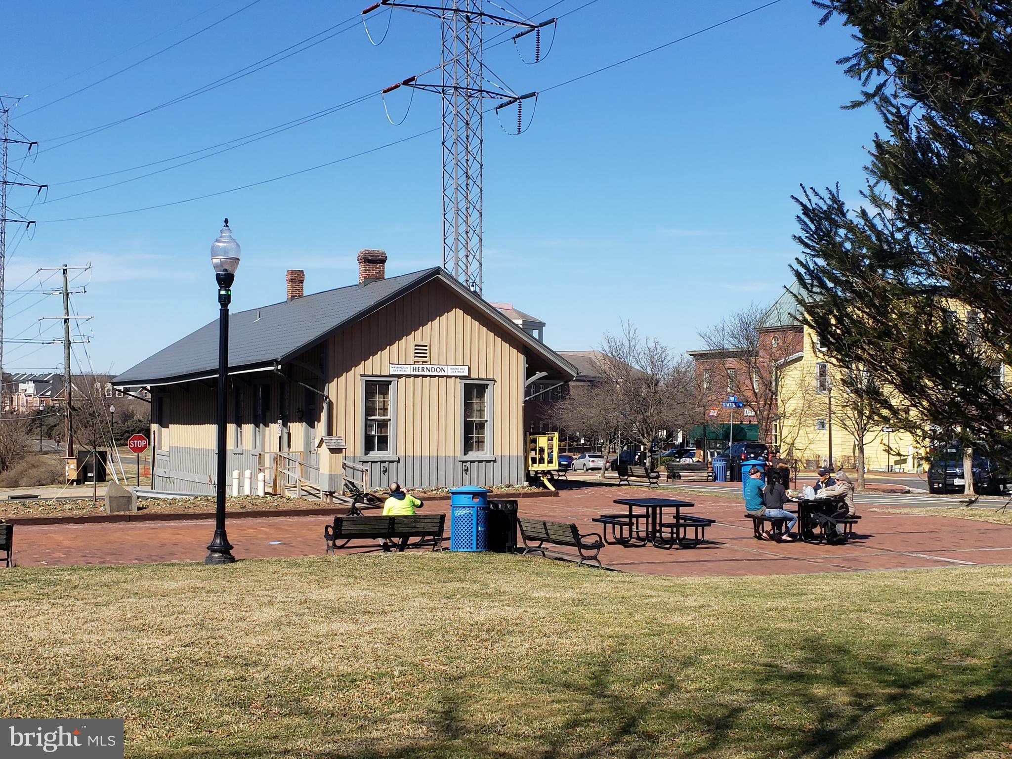 HERNDON - Residential Lease