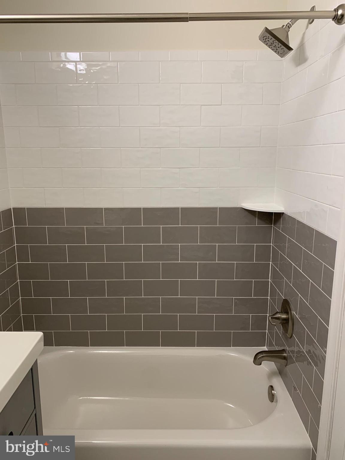 WOODSIDE ESTATES - Residential Lease