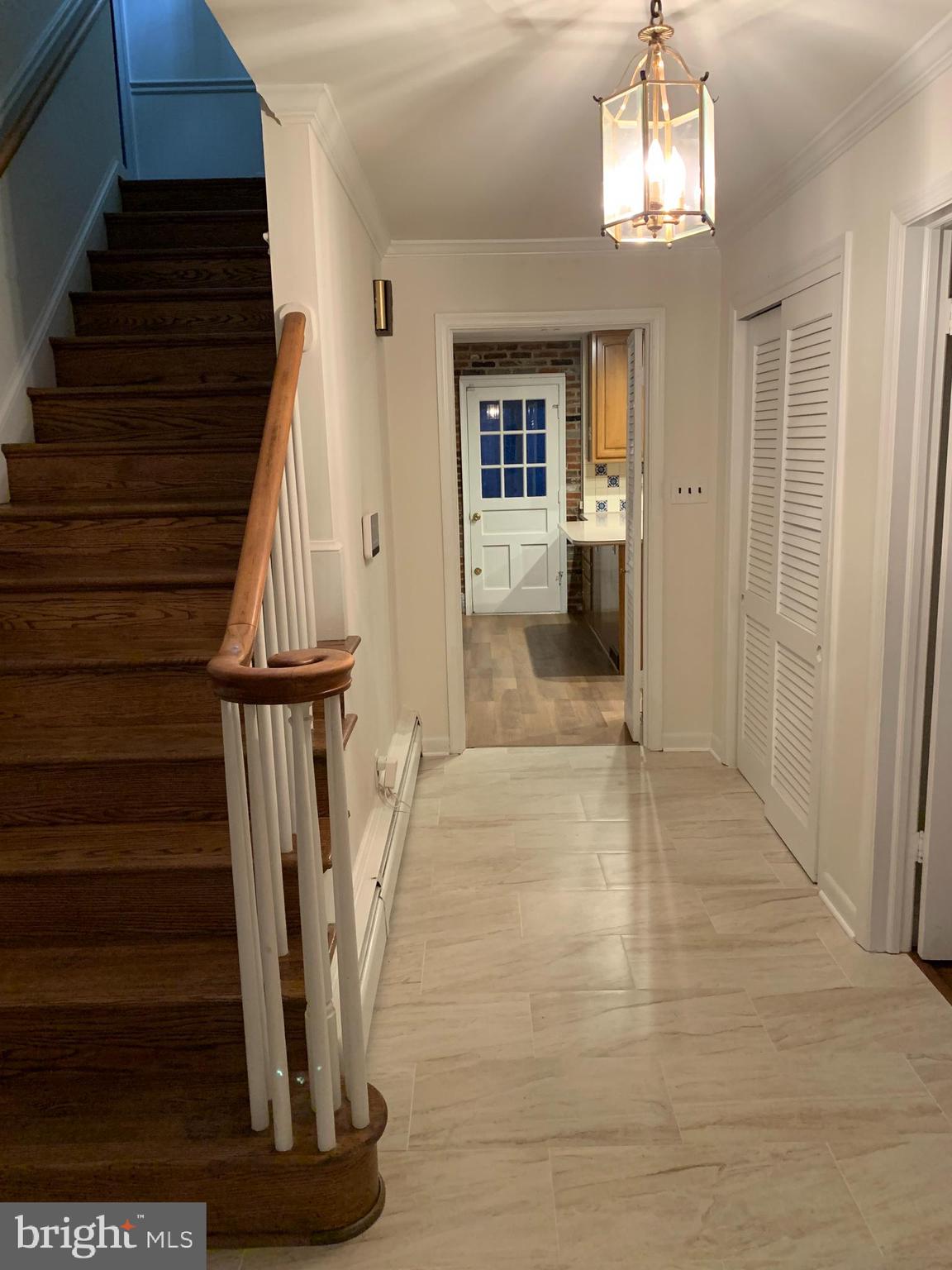 WOODSIDE ESTATES - Residential Lease