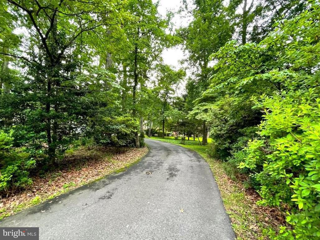 WOODSIDE ESTATES - Residential Lease