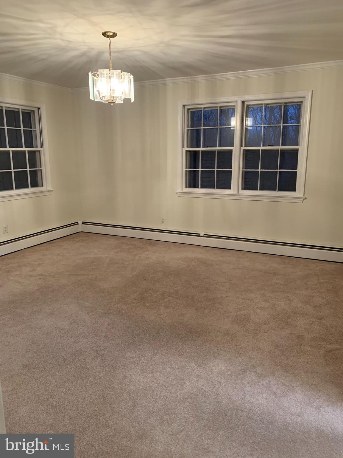 WOODSIDE ESTATES - Residential Lease