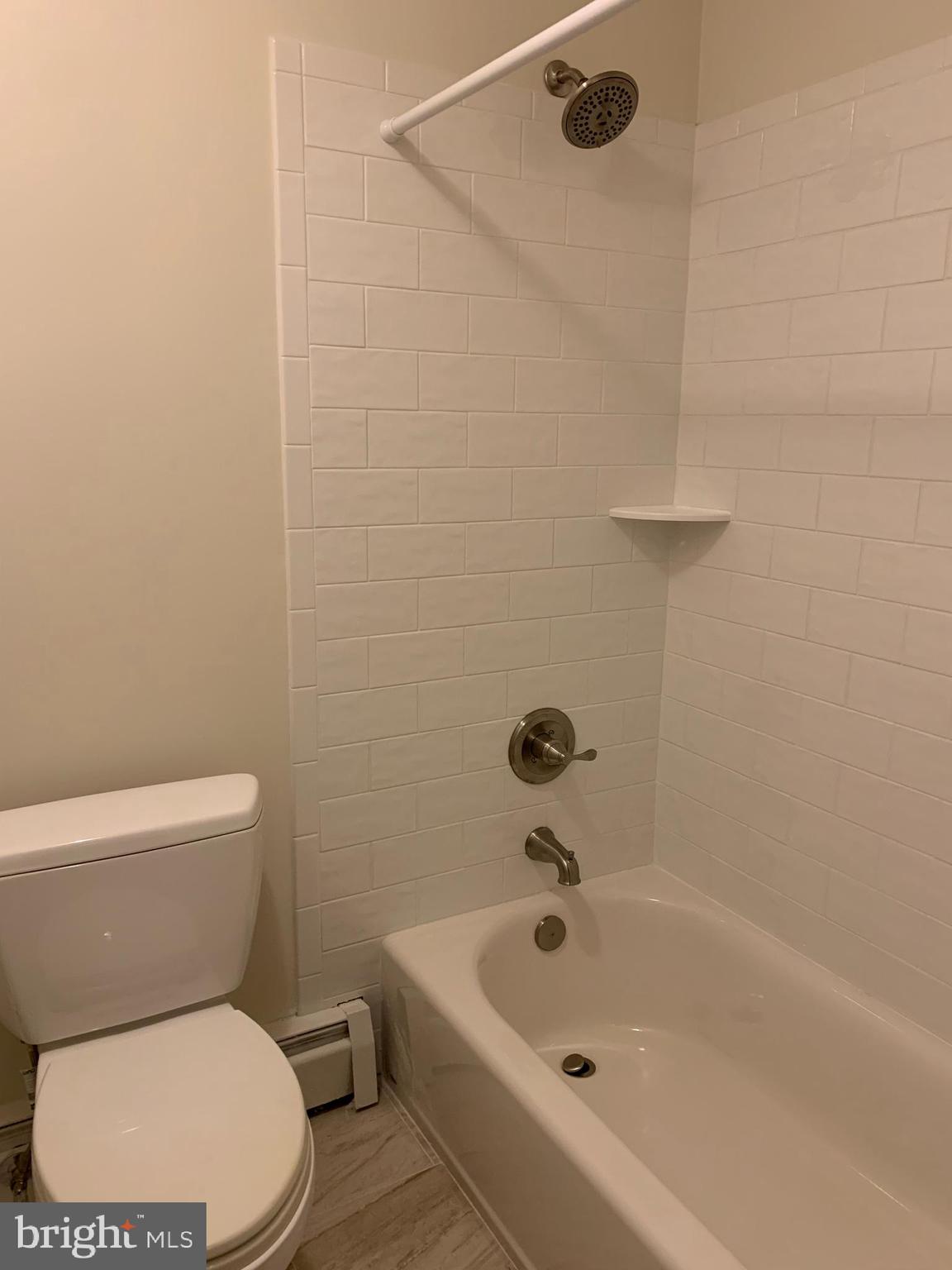 WOODSIDE ESTATES - Residential Lease