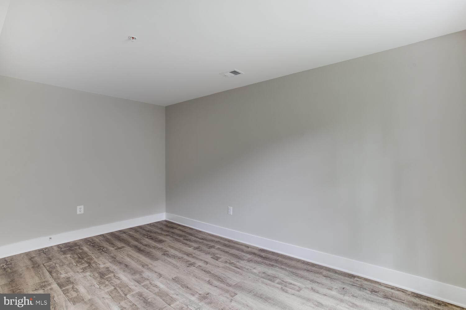 WEST LANHAM - Residential