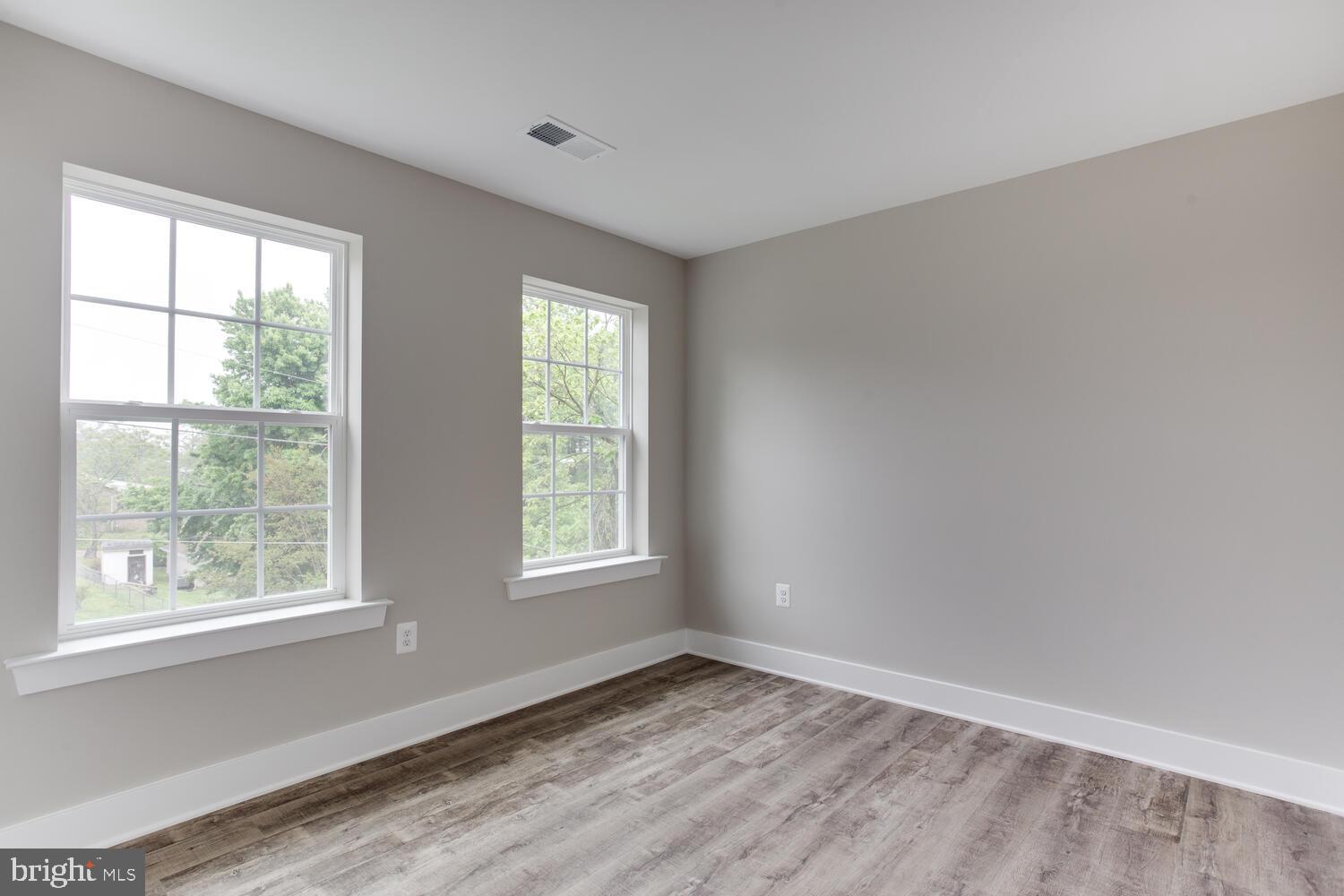 WEST LANHAM - Residential