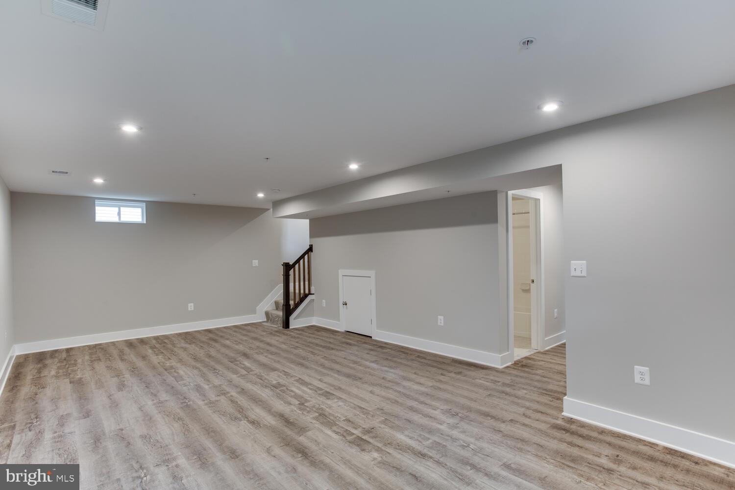 WEST LANHAM - Residential