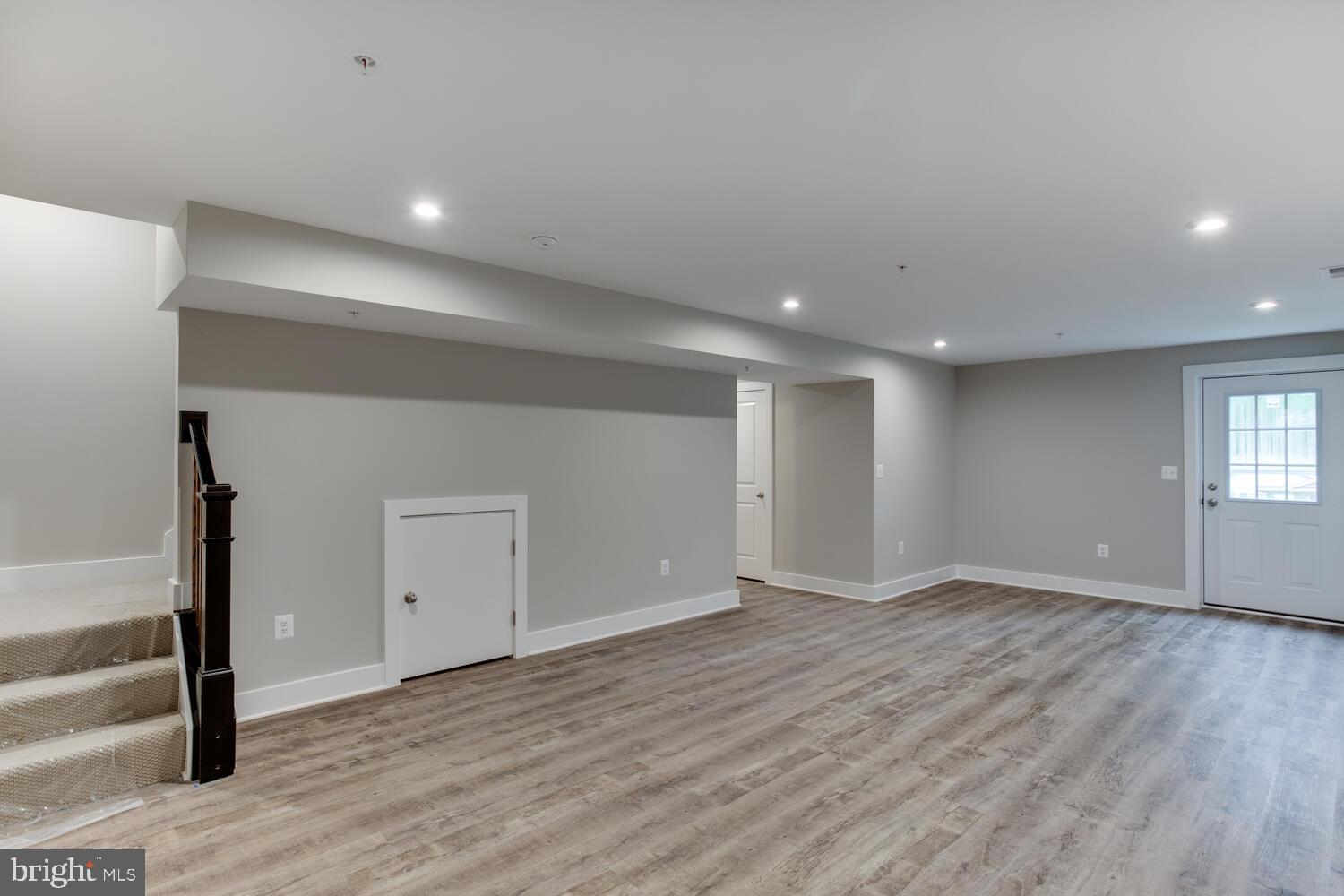 WEST LANHAM - Residential