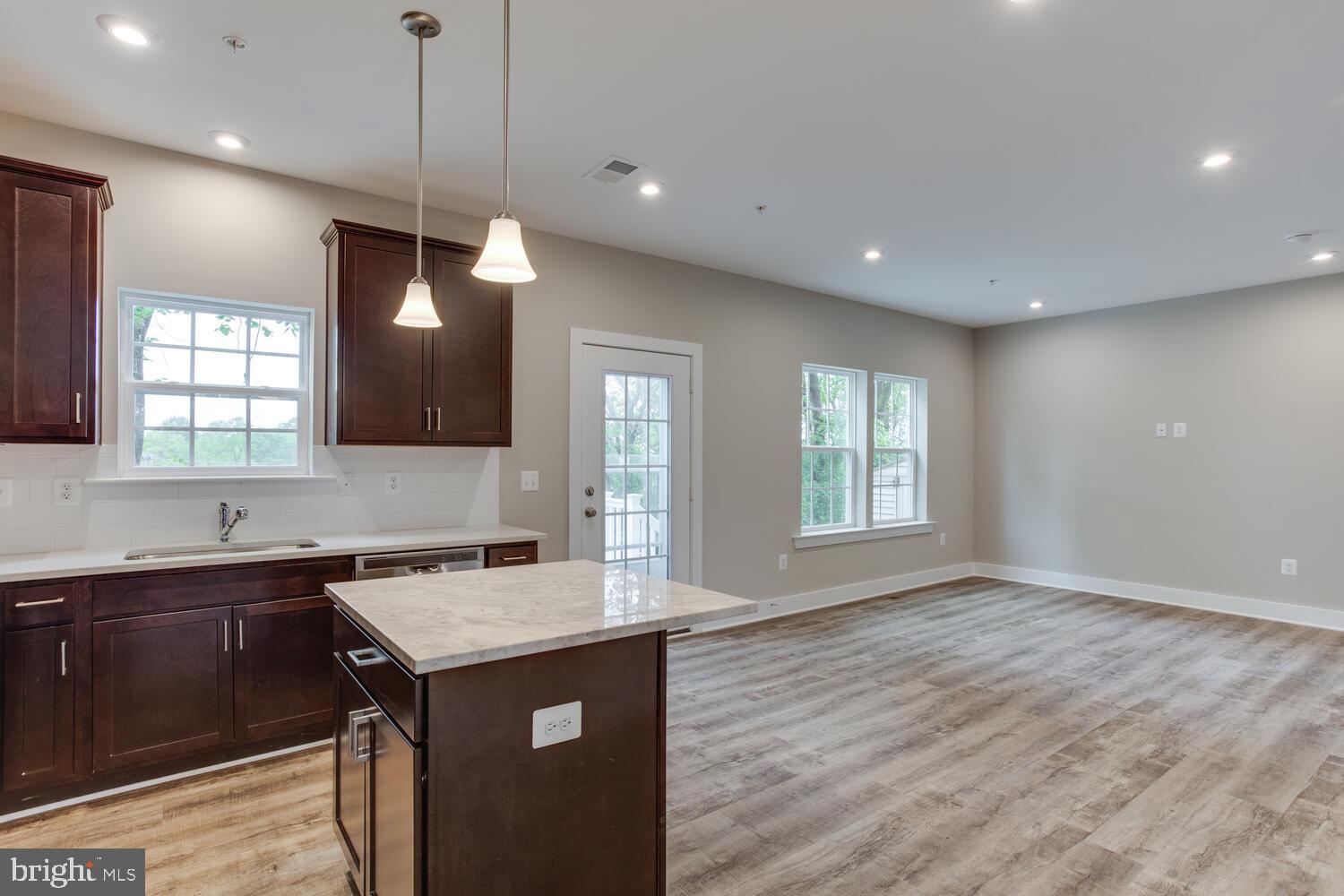 WEST LANHAM - Residential