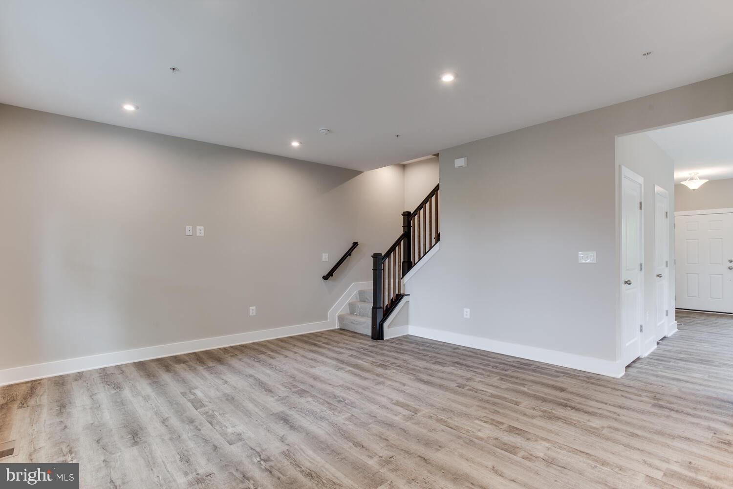 WEST LANHAM - Residential