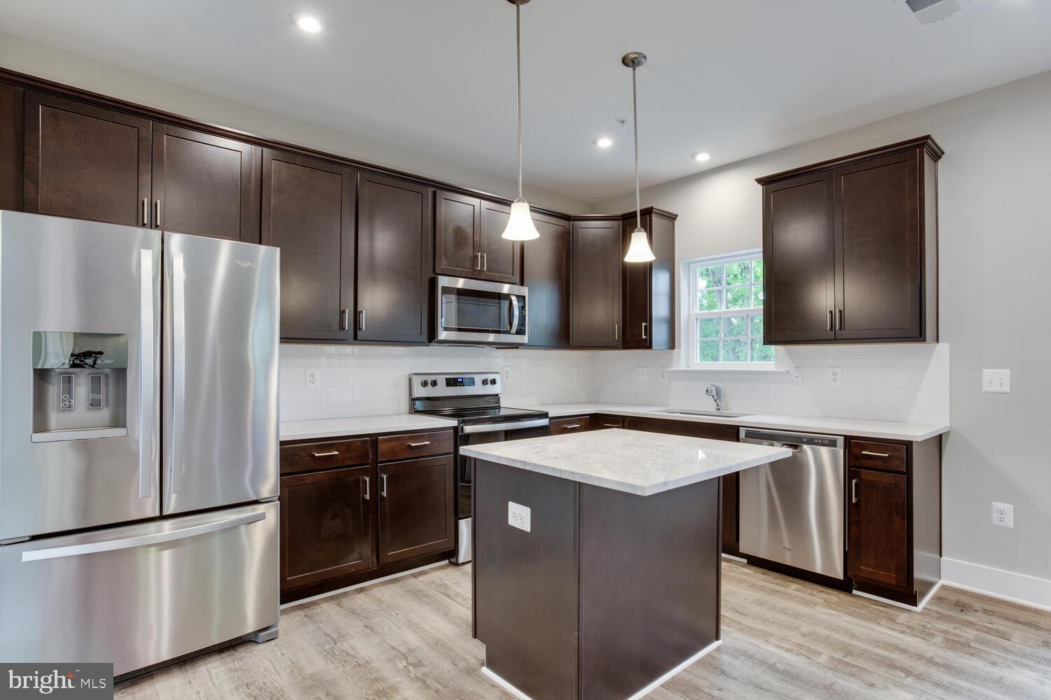 WEST LANHAM - Residential