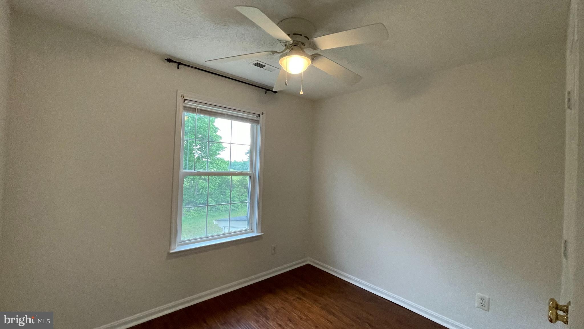 CHARLESTOWN COMMONS - Residential Lease