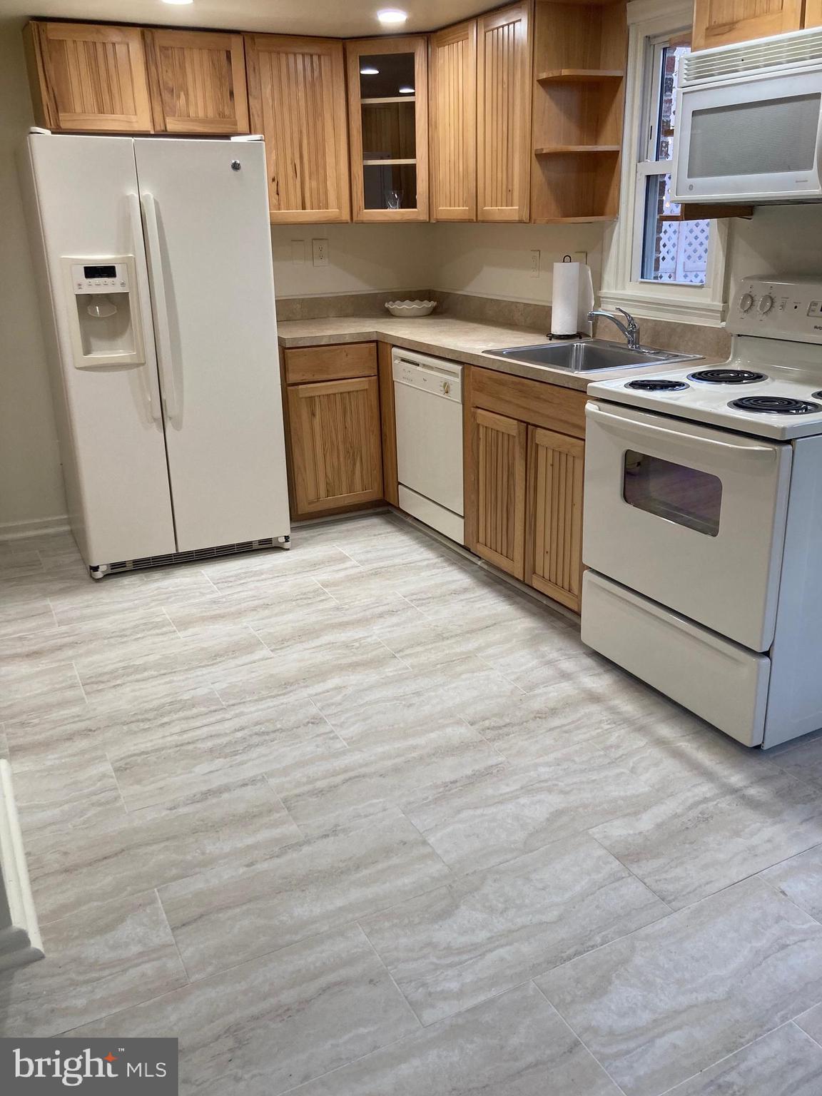 JEFFERSON MANOR - Residential Lease