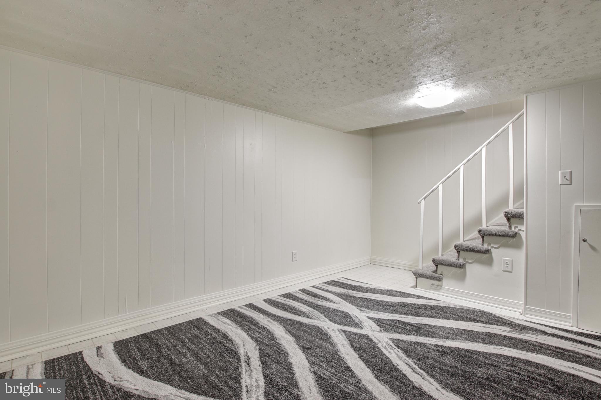 JEFFERSON MANOR - Residential Lease