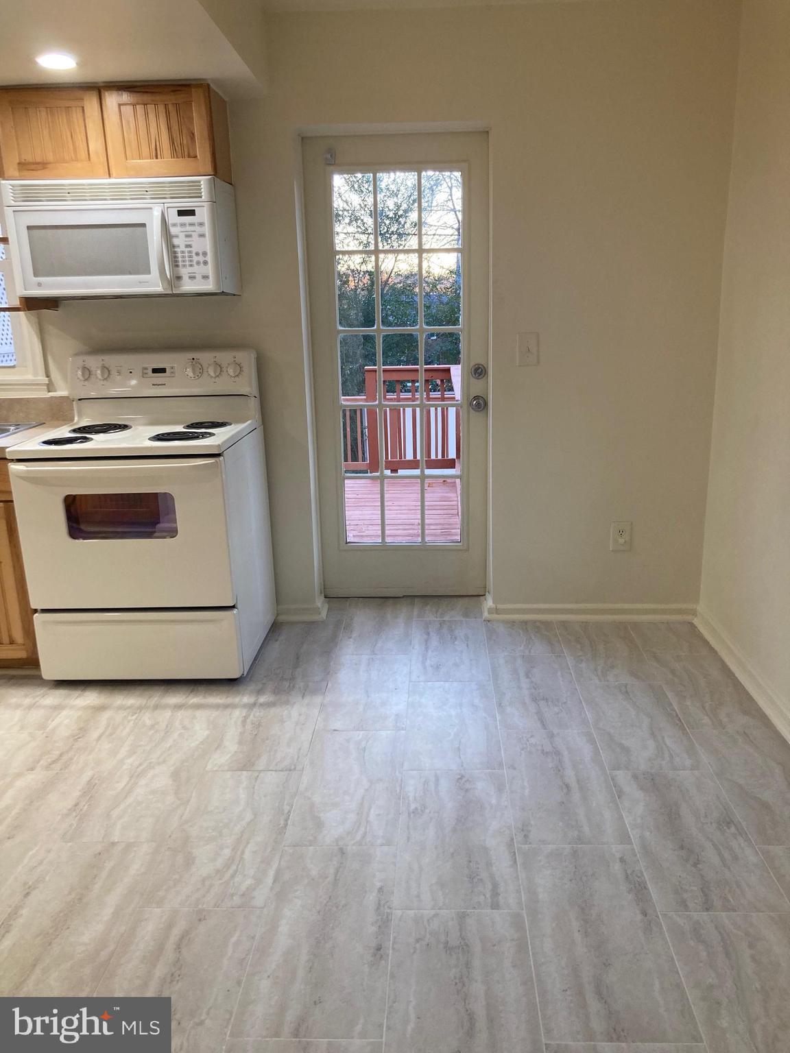 JEFFERSON MANOR - Residential Lease