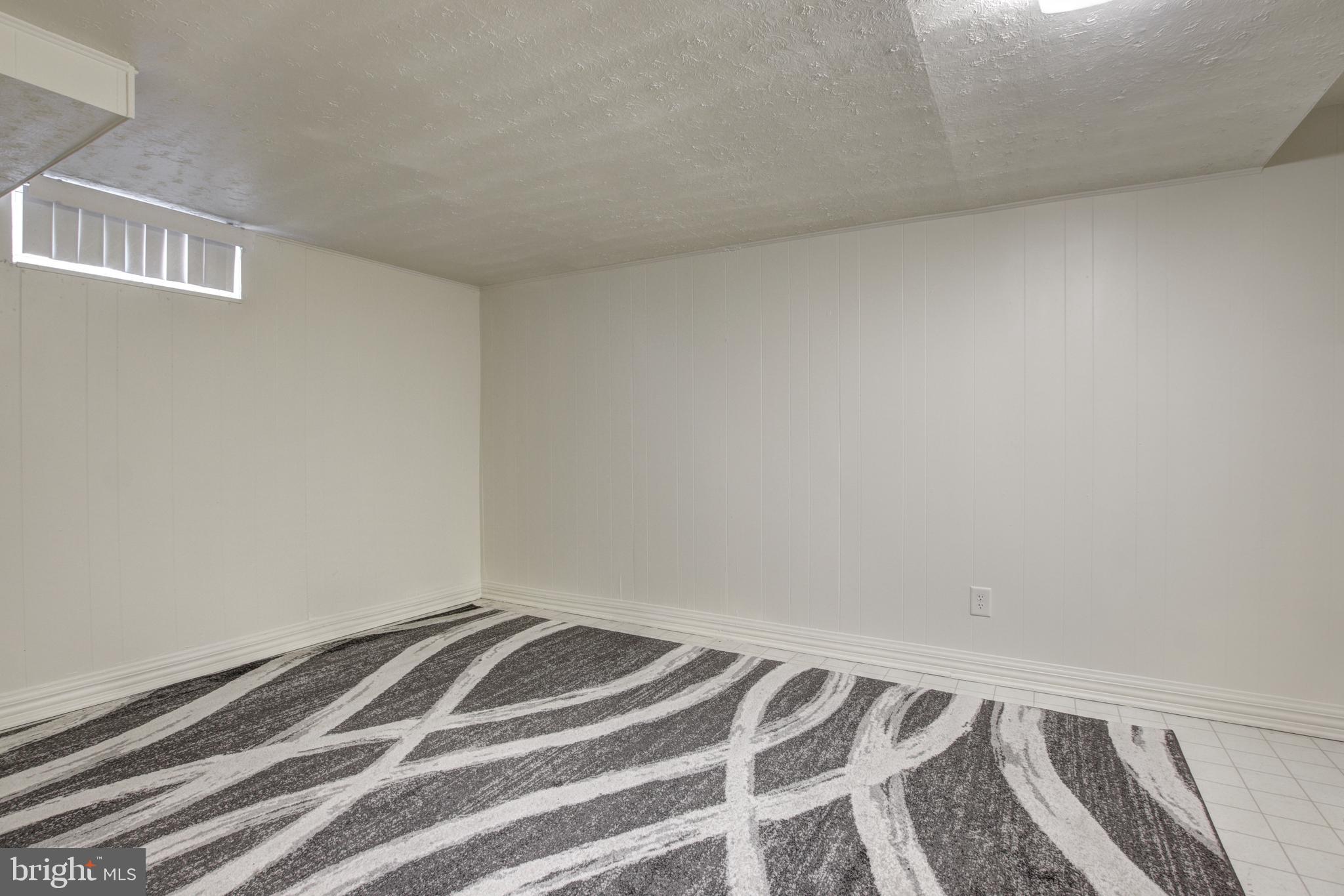 JEFFERSON MANOR - Residential Lease