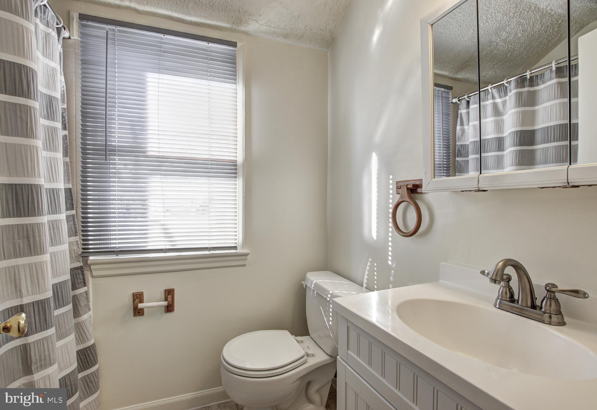 JEFFERSON MANOR - Residential Lease