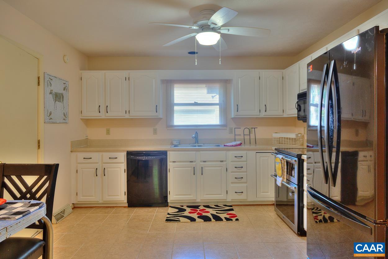 LAKE MONTICELLO - Residential