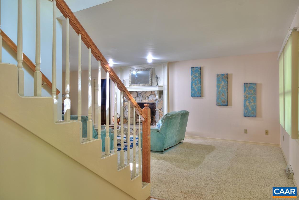 LAKE MONTICELLO - Residential