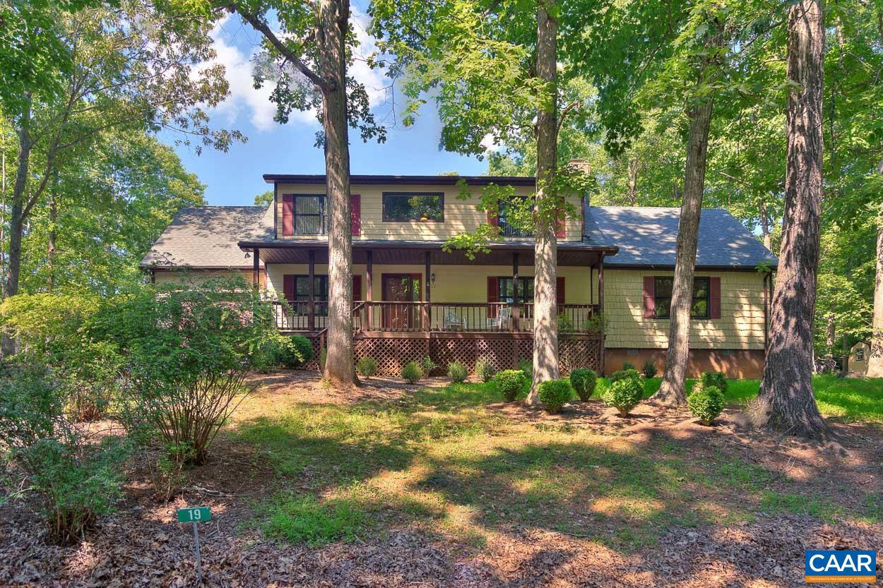 LAKE MONTICELLO - Residential