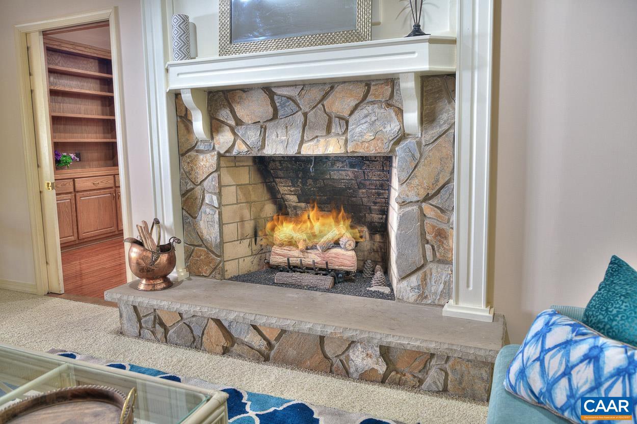 LAKE MONTICELLO - Residential