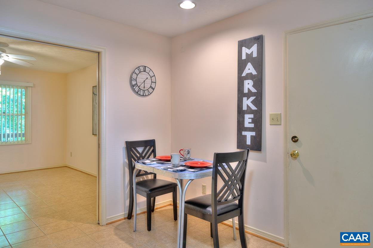 LAKE MONTICELLO - Residential