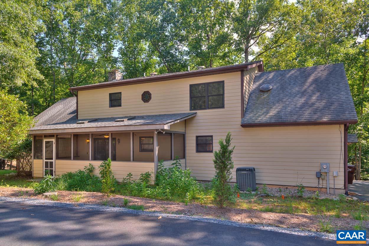 LAKE MONTICELLO - Residential