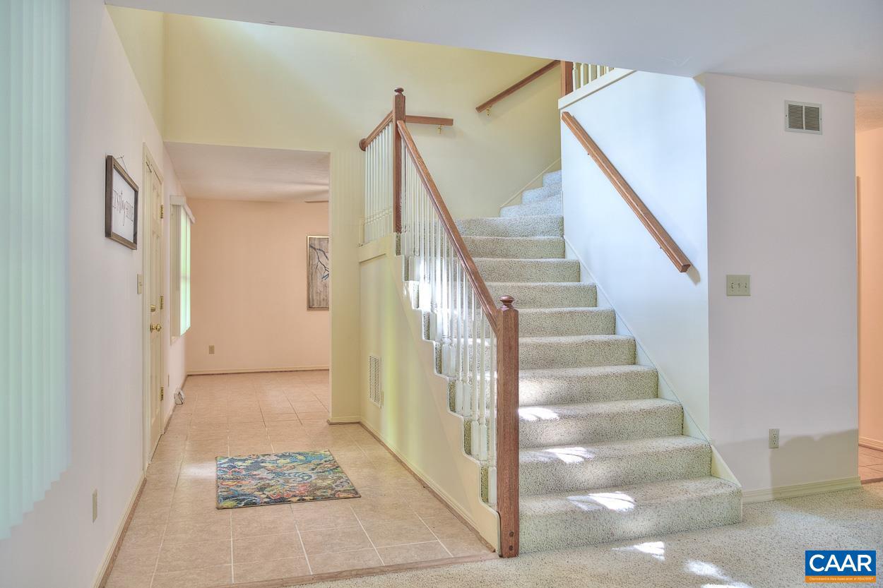 LAKE MONTICELLO - Residential