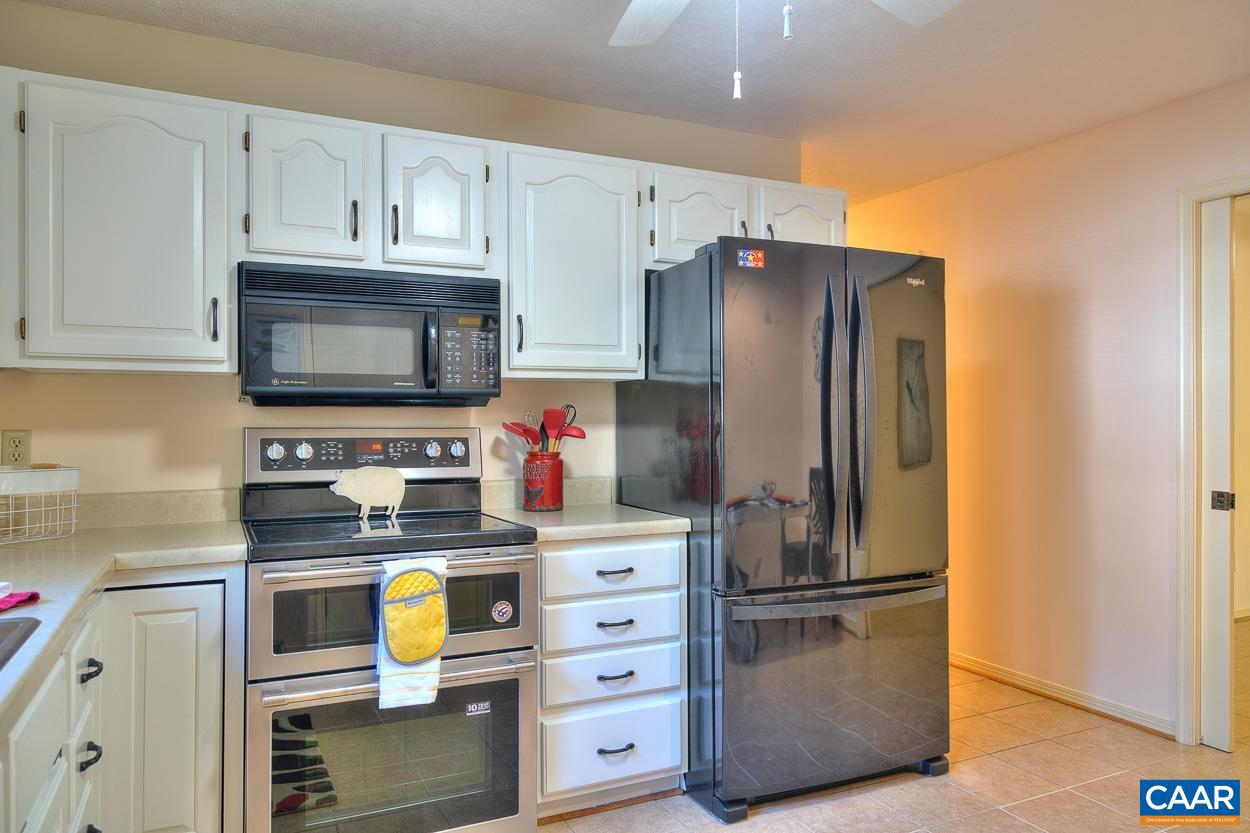 LAKE MONTICELLO - Residential