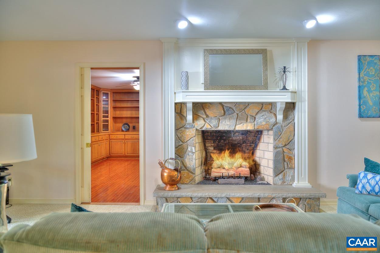 LAKE MONTICELLO - Residential